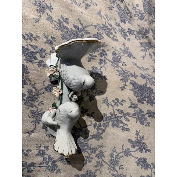 Vintage Porcelain White and Gold Love Doves on Floral Branch - Picture 7 of 8